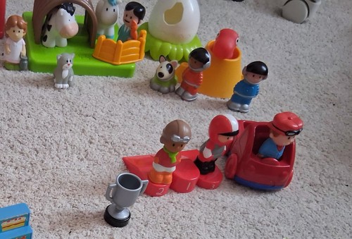 Elc happyland bundle caravan - happyland,