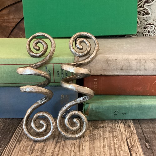 Pewter colored spiral napkin - pewter,