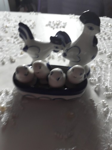 Blue white ceramic - blue,