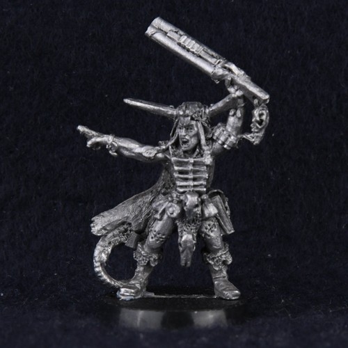 Necromunda ratskin shaman 90s - ratskin,