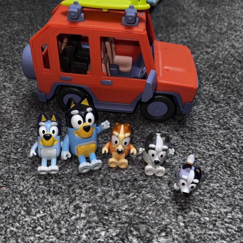 Bluey family 4wd vehicle - family,