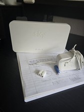 Sky Q SE210 Wireless Booster 4