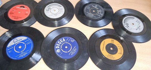Bundle vintage records - of, 7