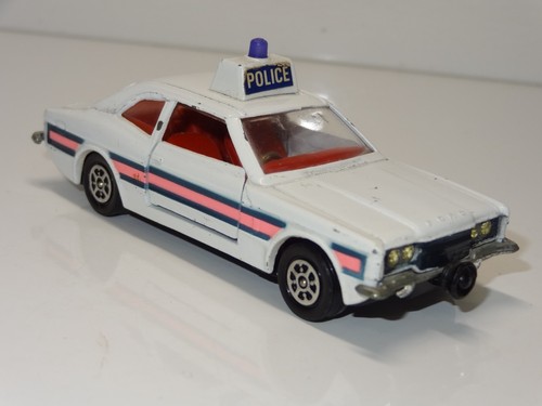 Corgi 402 ford cortina - corgi,