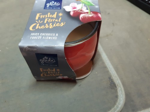 Glade frosted floral cherries - floral,