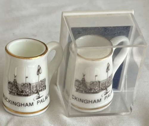 Buckingham palace miniature - 2,