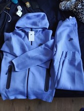 Brand New Nike Tech Fleece