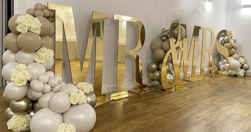 4ft large mrs free - mr&mrs,