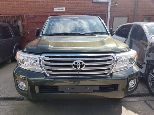 Toyota land cruiser j200 - j200, v8