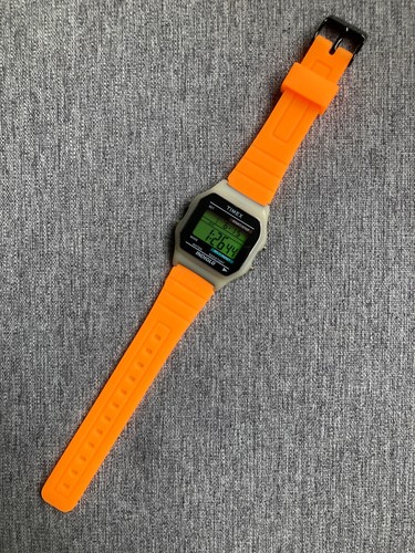Timex indiglo classic digital - timex,