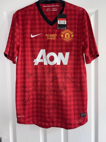 Manchester united legends - manchester,