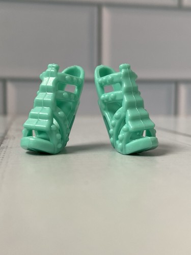 Barbie doll mint green - doll, shoes