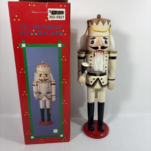 Nutcracker king white - king, bell