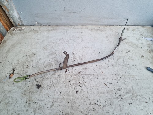 Oil dipstick tube with - t4,