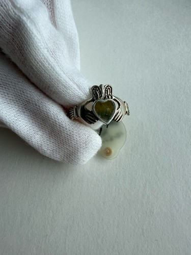 Vintage irish claddagh ring - claddagh,