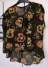 Trend By Captain Tortue Top Size 8