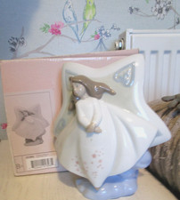 Lladro/Nao  Beautiful piece Angel like (Shooting star) BOXED