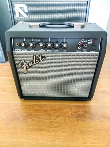 Fender frontman 15g 15w - 15w, solid