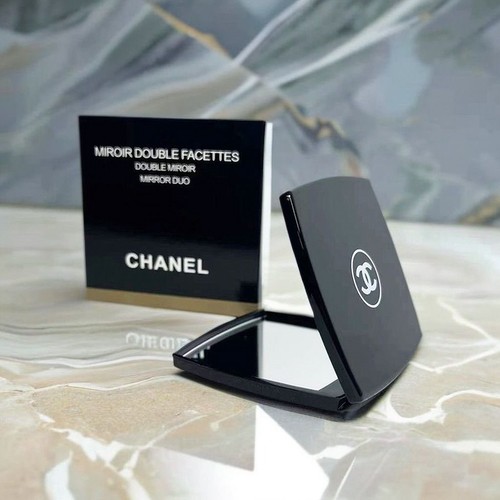 Chanel vip makeup compact - chanel,