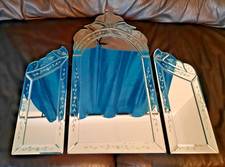 Bustan-Inspired Tri-Fold Table