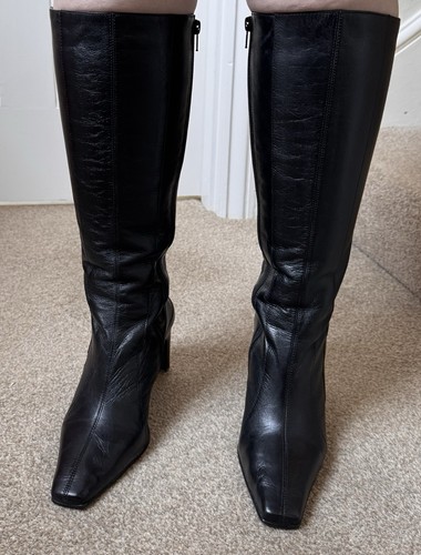 Essence 2503 black - essence,