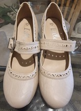 Lilley Women's Beige Nice