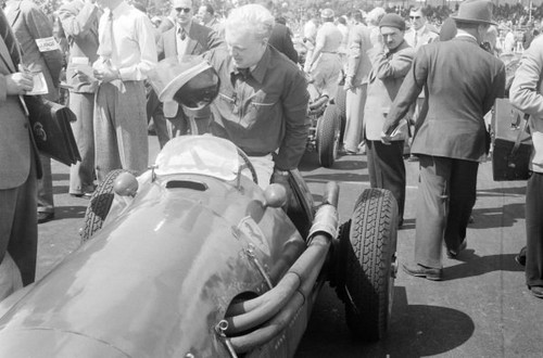 Mike hawthorn ferrari 500 - mike,