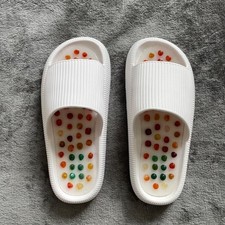 [On the Simple] Acupressure Massager Slippers UK 4.5-6.5