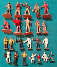 VINTAGE SCALEXTRIC SPECTATORS, PIT HANDS TRACK OFFICIALS etc etc