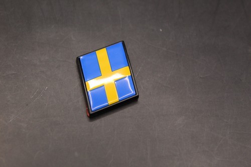 Black edges blue yellow - black,