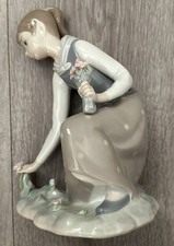 Lladro 8" Figurine #1172 "Girl