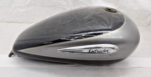 2002 suzuki intruder - 02, vs