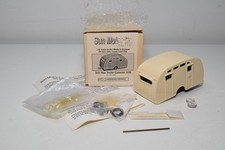 B75 1:43 SUN MOTOR CO 203 KIT