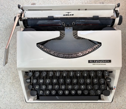 Vintage adler tippa typewriter - vintage,
