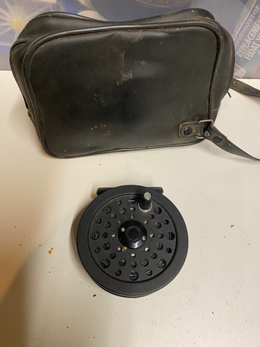 Fly reel - fly,