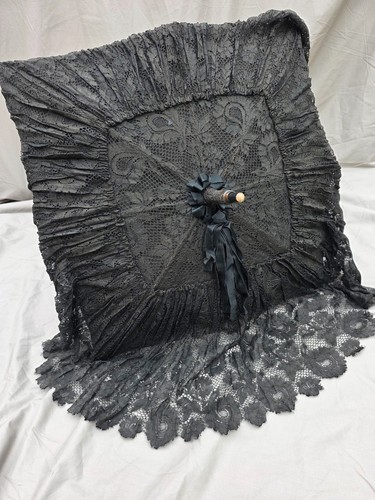 Extremely rare square silk
