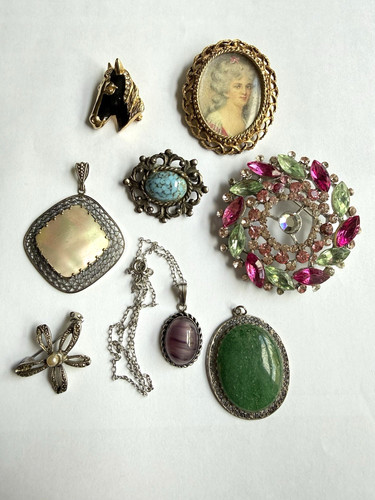 Job lot vintage jewellery - lot,