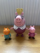Peppa pig Collectable Play Figures - King daddy pig. Peppa Pig And Candy Cat. 3