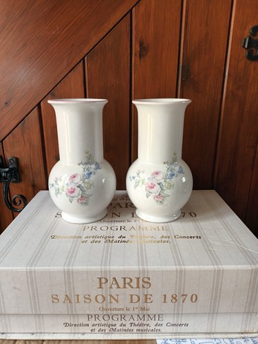 Pair bone china - pair,