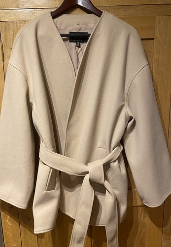 Lipsy london camel - london,