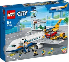 BRAND NEW AND SEALED LEGO CITY Passenger Airplane 60262 !!