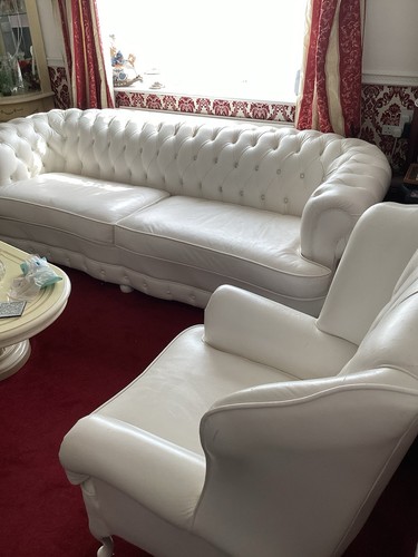 White leather chesterfield - white,