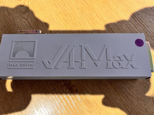 Commodore amiga max apple - commodore,