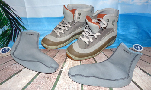 Simms wading boots - uk9,