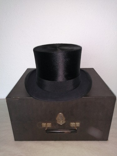 Vintage silk top hat size - top,