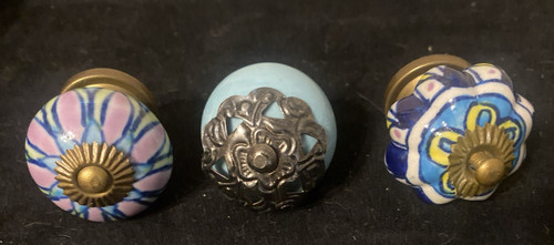Drawer pull knobs lot 3 - drawer,