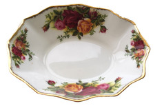 ROYAL ALBERT Old Country Roses Bone China Pin Tray/Dish 14.5 x 11.5 x 3.5cms