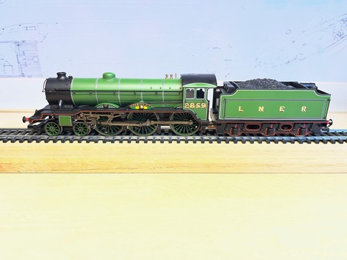 Hornby r2185 lner b17 4 - r2185, b17/4