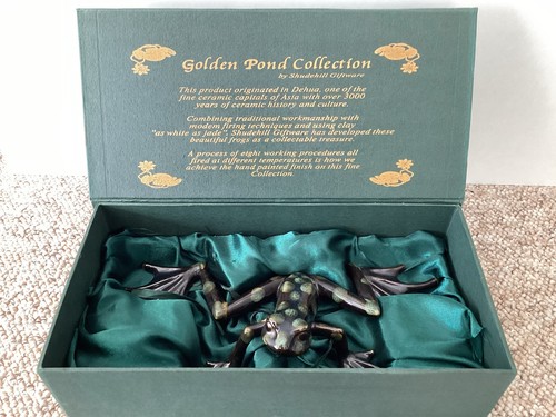 Golden pond collection frog - golden,