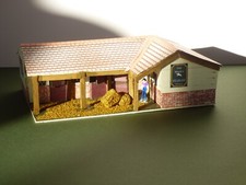 OO Scale Model L-Shaped Stable Building